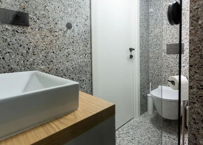 Lavie Loft Brand New Two-level Duplex, 2 Bathrooms